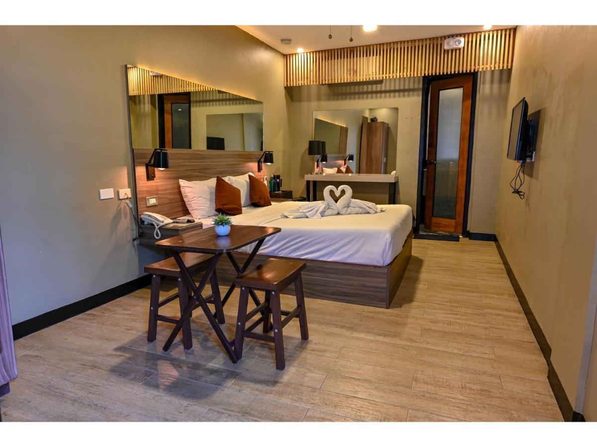 Capital O 890 Nami Hotel Tagaytay Тагайтай Экстерьер фото