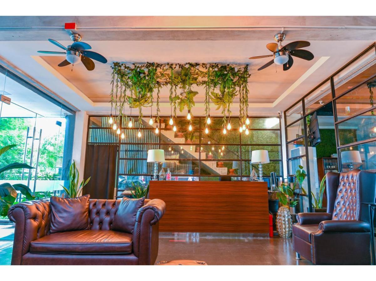 Capital O 890 Nami Hotel Tagaytay Тагайтай Экстерьер фото
